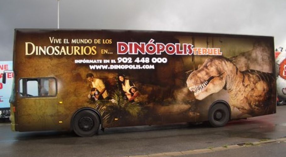 autobuses publicidad dinopolis 2