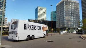 Autobus Publicitario BIRKENSTOCK en madrid y barcelona ipm3000.com